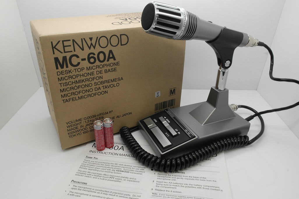 MC60A Microfone Luxo com PréAmplificador RADIOHAUS