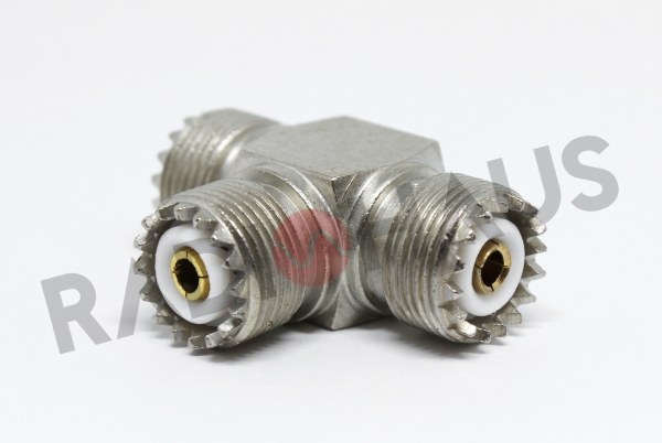 3022  Adaptador Tripla Femea