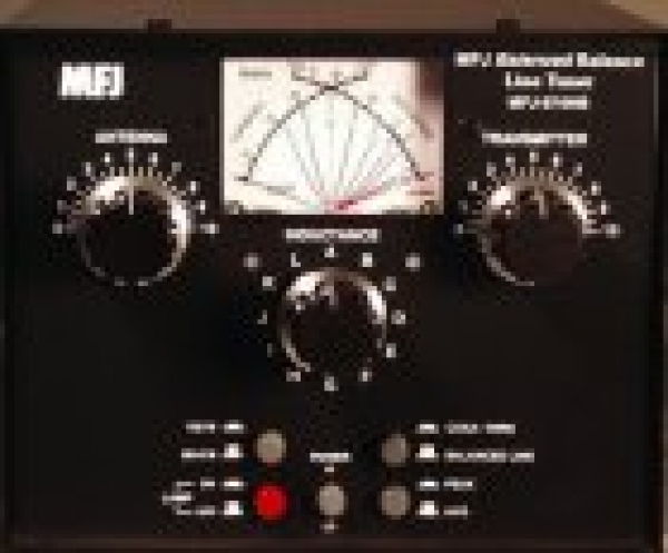 MFJ-974HB Acoplador linha balanceada 160 a 6 m,300 W