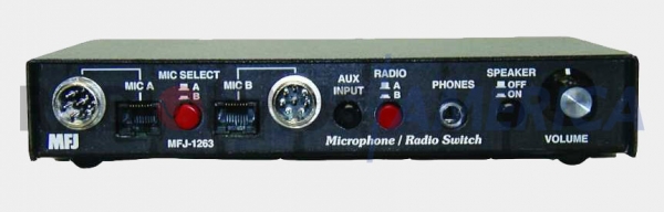 MFJ-1263 Interface para chavear at 2 microfones em 2 rdios